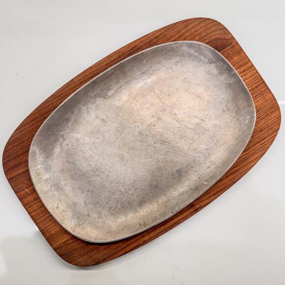 Set of 4-1960s MCM Gladmark of Burbank CA-Sizzler Plate Sets-Teak and Aluminum - Picture 6 of 9